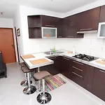 Apartment Albert 아파트 *