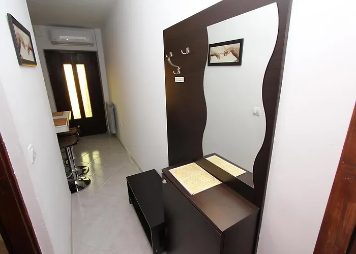 Apartment Albert 아파트 로비니